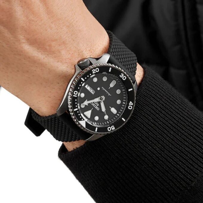 Reloj clásico mecánico n.º 5 Negro