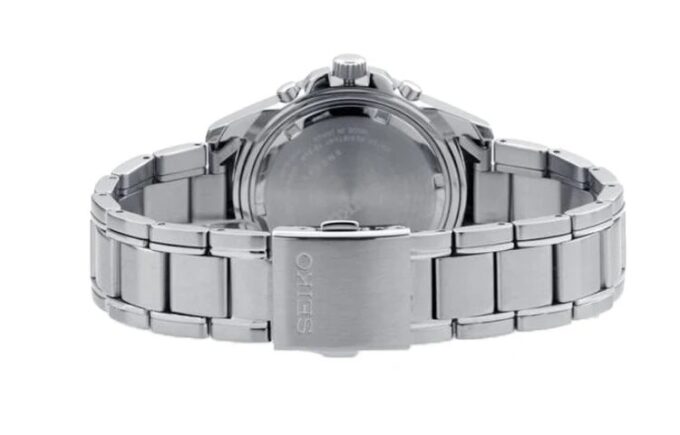 Reloj de cuarzo de estilo informal y deportivo con esfera negra y correa plateada