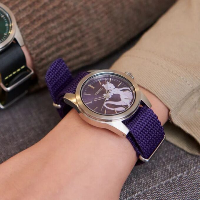 Reloj limitado de colaboración Pokémon Pikachu Negro Púrpura