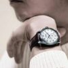 Reloj mecánico automático Presage con esfera blanca y correa marrón