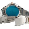 Reloj mecánico con diseño calado