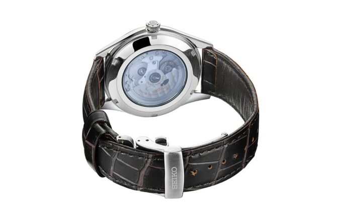 Reloj mecánico con movimiento 6R