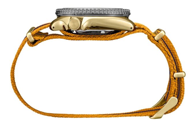 Reloj mecánico crossover de edición limitada de la serie Naruto, amarillo