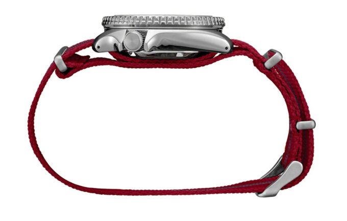 Reloj mecánico crossover de la serie Naruto, edición limitada, rojo