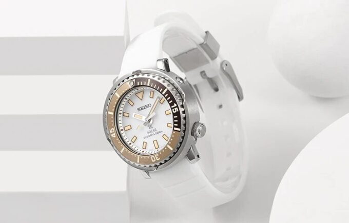 Serie Prospex Solar Quartzes Edición Limitada de Navidad Blanco